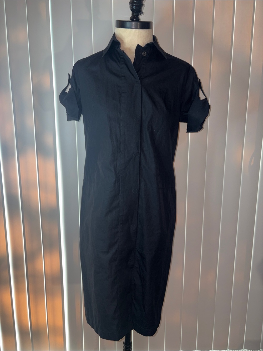 Akris Punto Hidden Button Front Poplin Dress Black Cuffed Sleeve Size 4